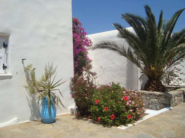 MYKONOS COMPLEX-AEGEAN VIEW-5′ TOWN gallery image 3