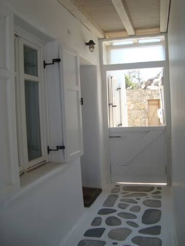 MYKONOS COMPLEX-AEGEAN VIEW-5′ TOWN gallery image 5
