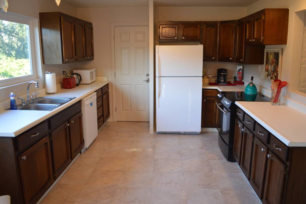 Spacious Kitchen