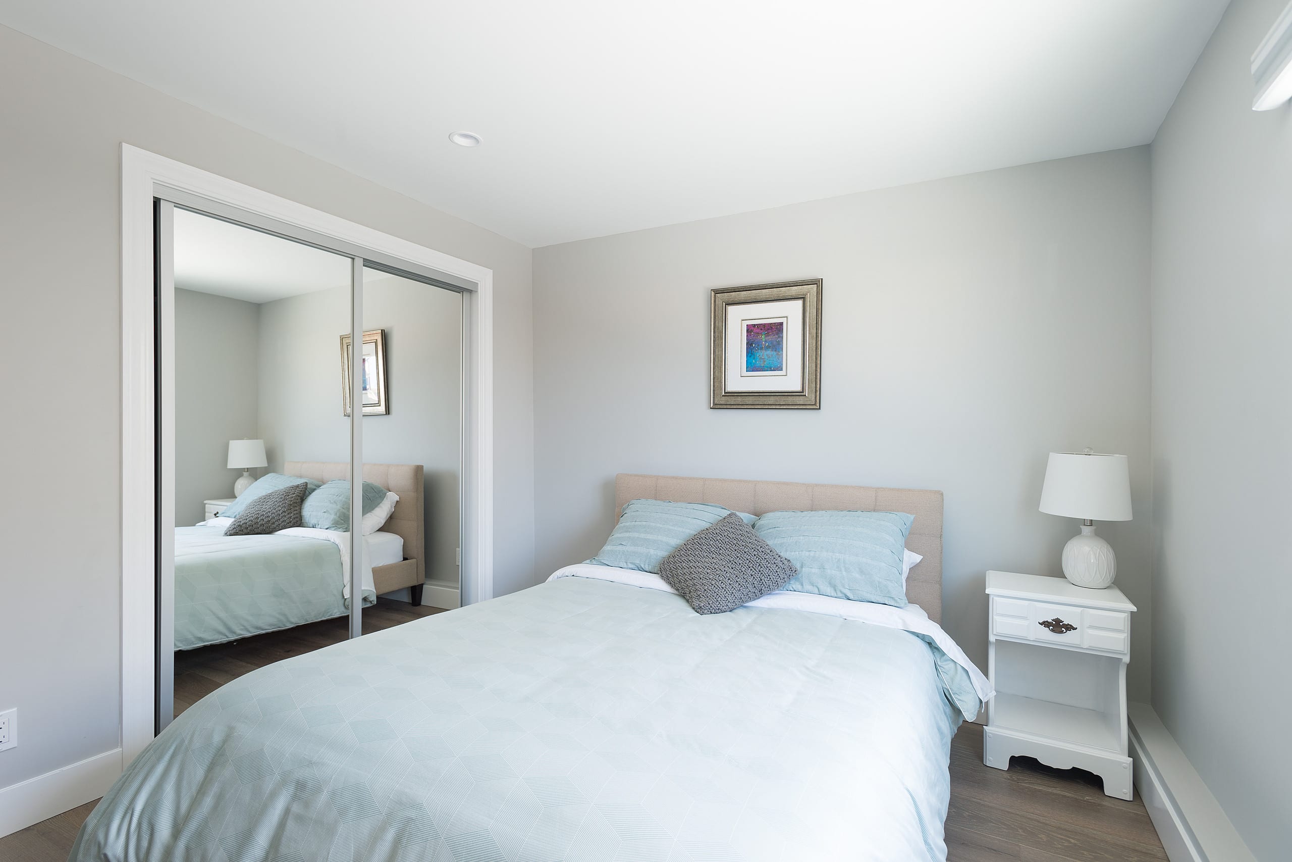 Clean & Private Family Guest Suite near the Beach - Image 11