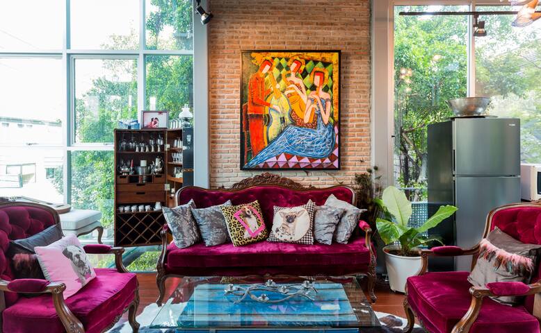 Bangkok’s Ultimate Glass Tree House gallery image 2