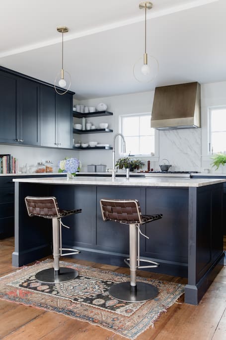 Kitchen island seating