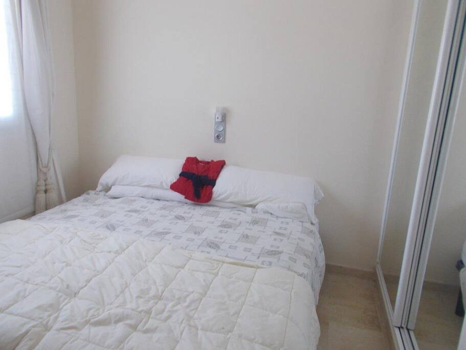 guests bedroom
