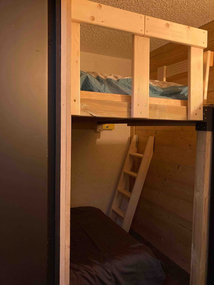 غرفة النوم 2