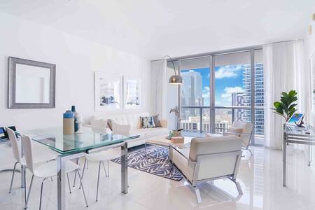 📍W hotel*Iconbrickel*water view*gymSpaPool*Hot💚tub