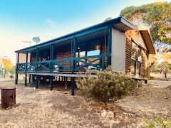 The+Second+Valley+Log+Cabin++%27Cooinda%27+Happy+Place