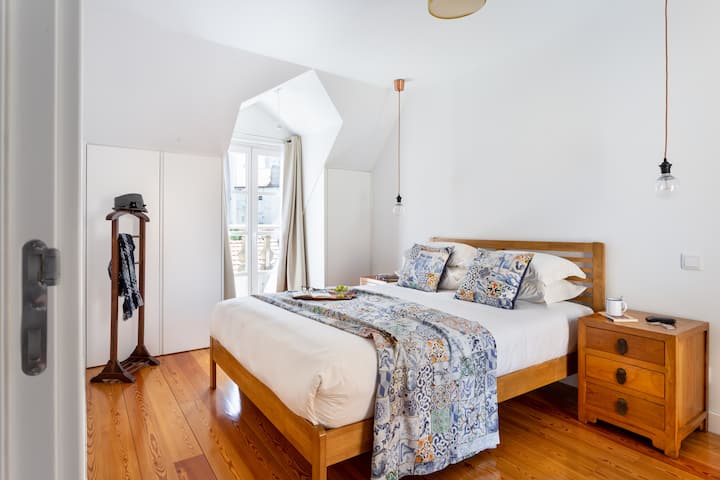 Bedroom 1 | Luxury bedroom with comfortable queen size bed