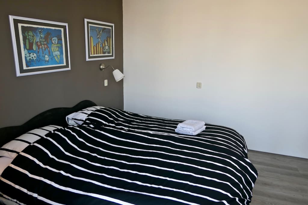 Double size bed for 2