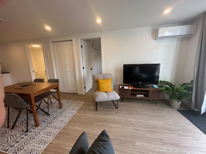 Mignon Appartement Neuf Dans Une Maison Près Uds - Sherbrooke