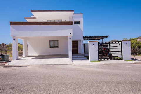 San Carlos mirador pool house