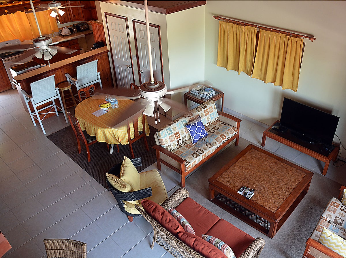 Paradise Villa #2, (4 Bedrooms + 2 bathrooms)