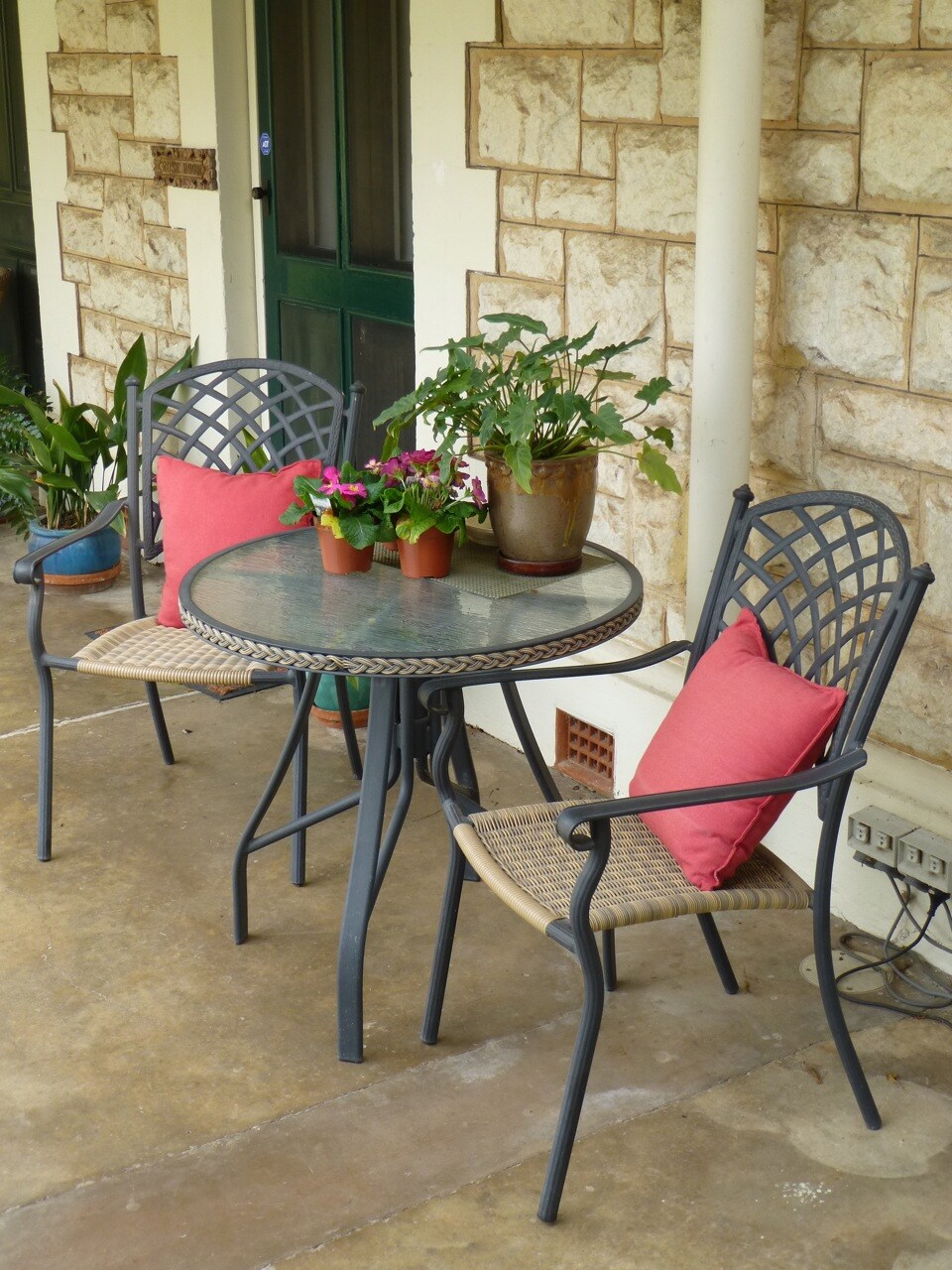 Strathlyn Spa Garden Suites