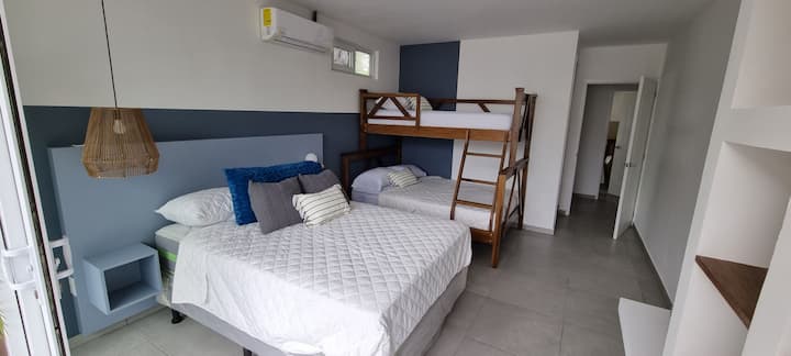 Dhomë për të rinj me banjë private 