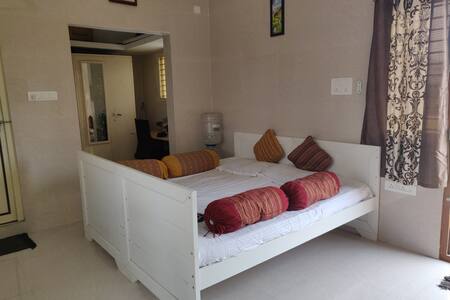 High View - Studio with workplace and terrace