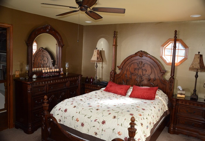 Მთავარი საძინებელი/საწოლი 152 × 203 სმ