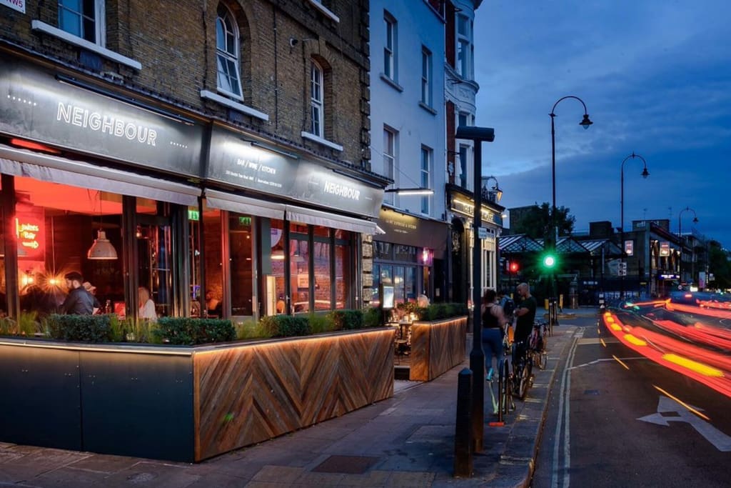 We are located above Neighbour restaurant & bar. They serve delicious brunch in the mornings, as well as lunch and dinner. Being the landlords of the building, our guests qualify for a 25% discount on all food & drink (including cocktails/wine) anytime/everyday.