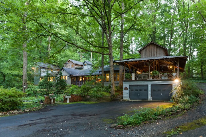Mountain serenity 5 miles from downtown