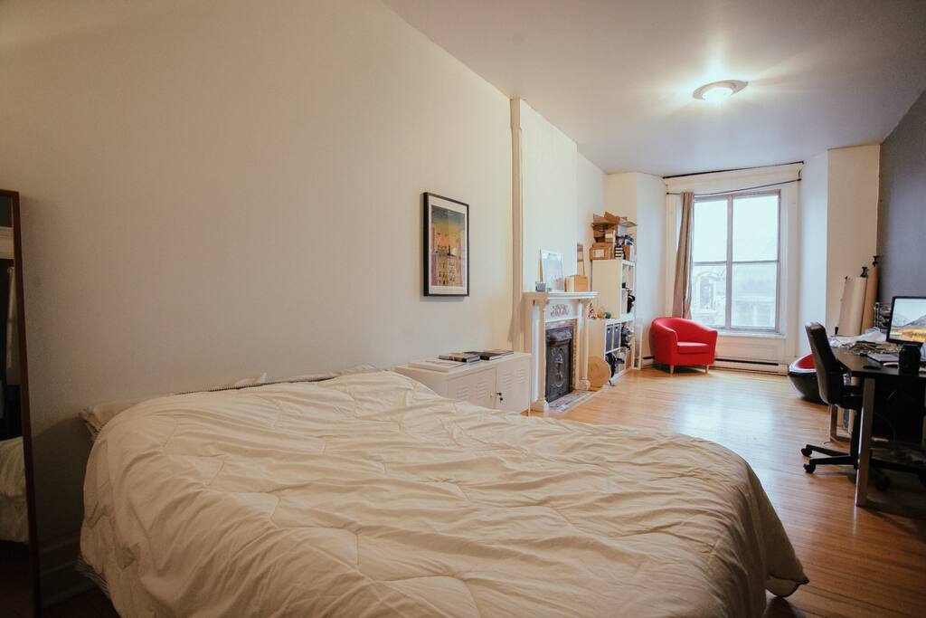 Vaste chambre au coeur du plateau Mont-Royal