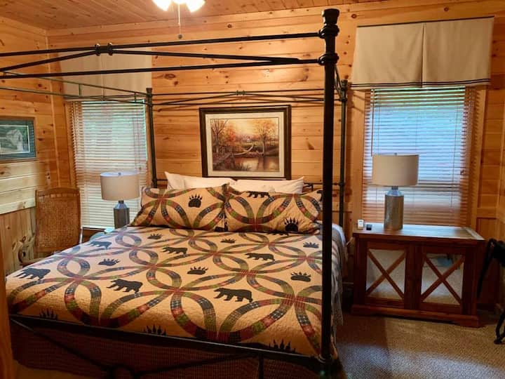 First floor King Bedroom