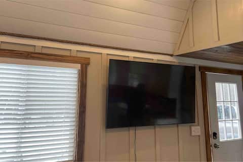 Popular Airbnb listing: Alaska’s Hidden Cabin 1.5 miles from Kenai River in Sterling