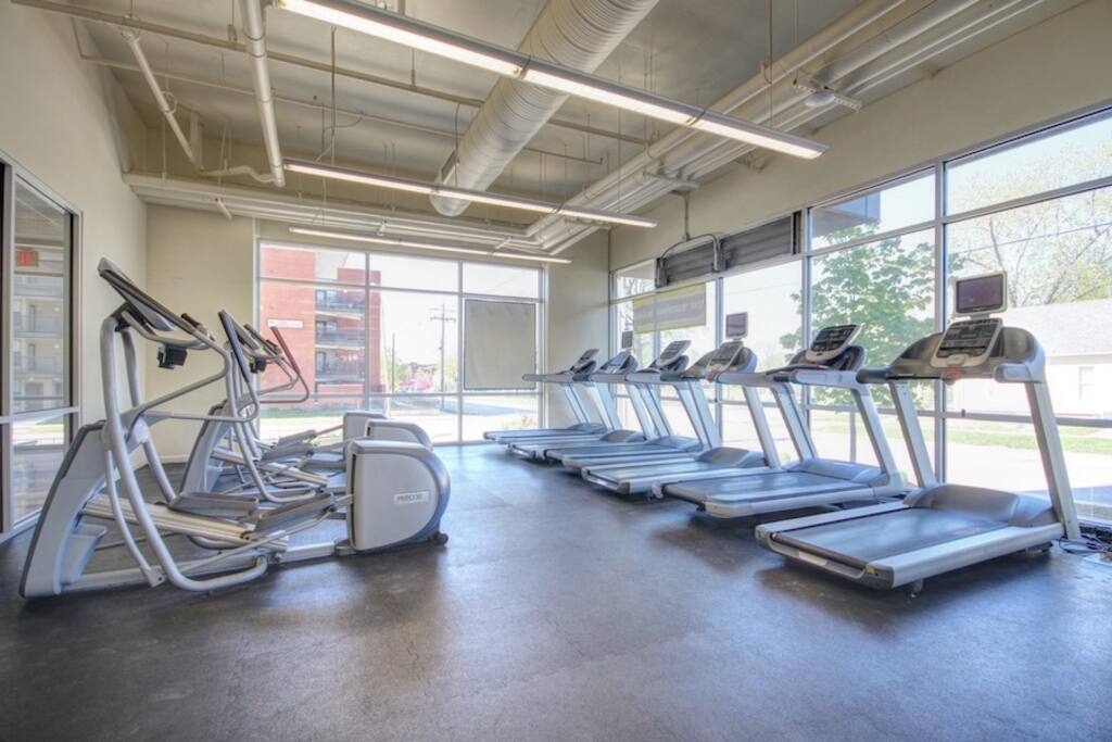 We have a big gym, never crowded at any time! We also have a private theatre room to watch movie and a club room where you can play pooling and table tennis.