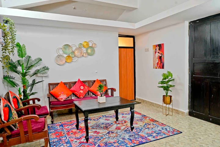 Living room image 5
