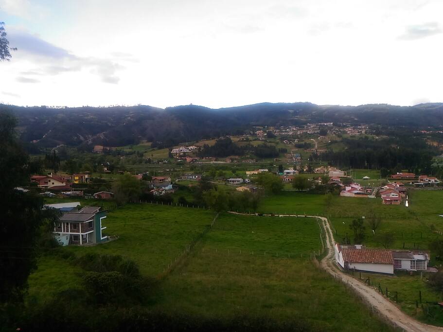 Esta es la vista de la cabaña, ideal para personas que buscan descansar y tener contacto con la naturaleza