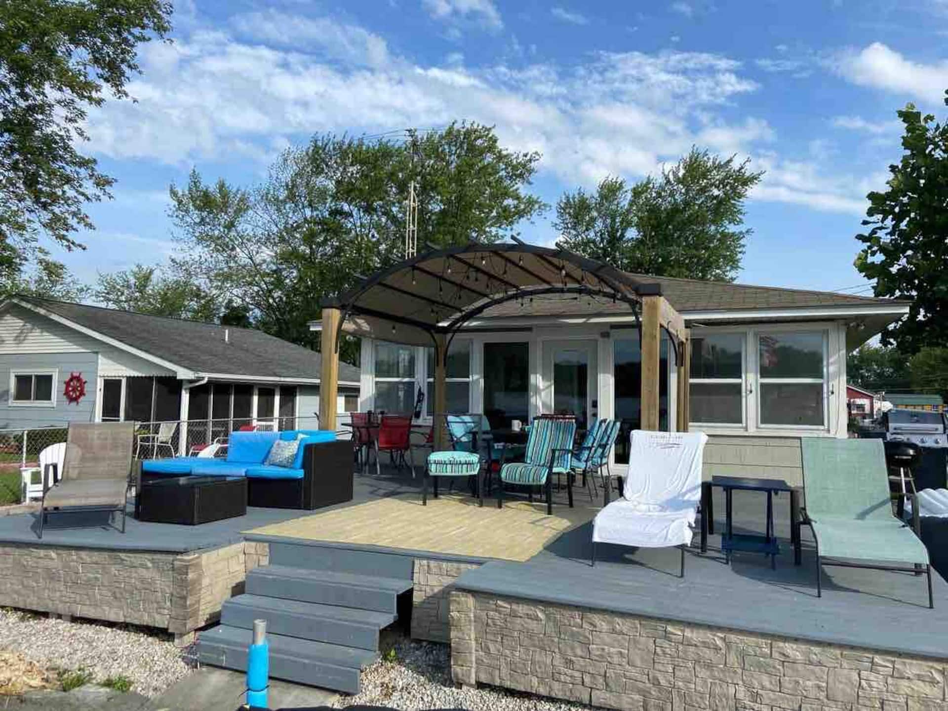 Lakefront 3BR on Little Barbee Lake