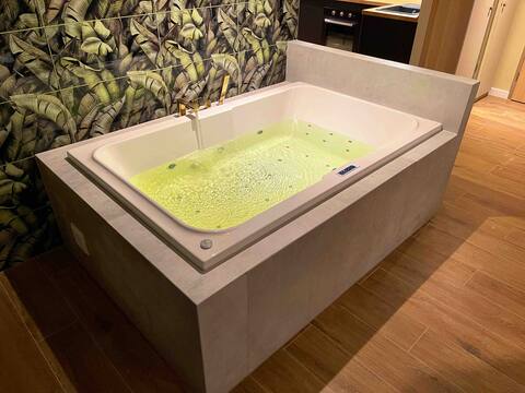 Hawaii Beach Lounge, loft with Jacuzzi and terrace