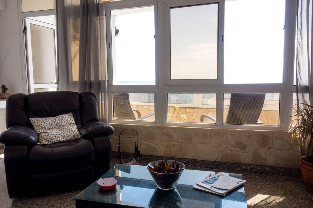 Look at the sea from inside