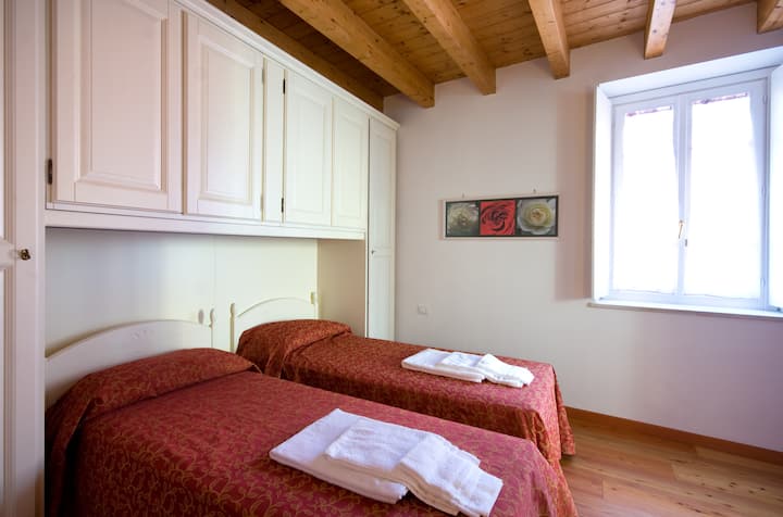 Ორადგილიანი აპარტამენტი ცალკე სააბაზანოთი