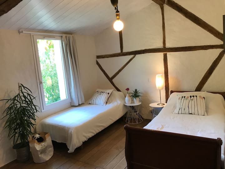 غرفة النوم 2