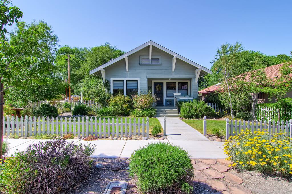 Poe House Perfect for Families! Houses for Rent in Paso Robles