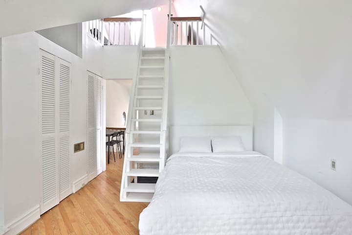Airbnb Yorkville Old Toronto Vacation Rentals Places