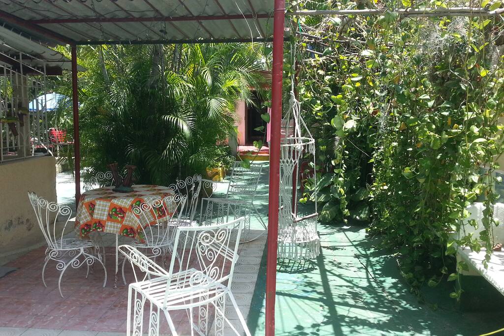 Patio de la casa accesible desde todas la habitaciones