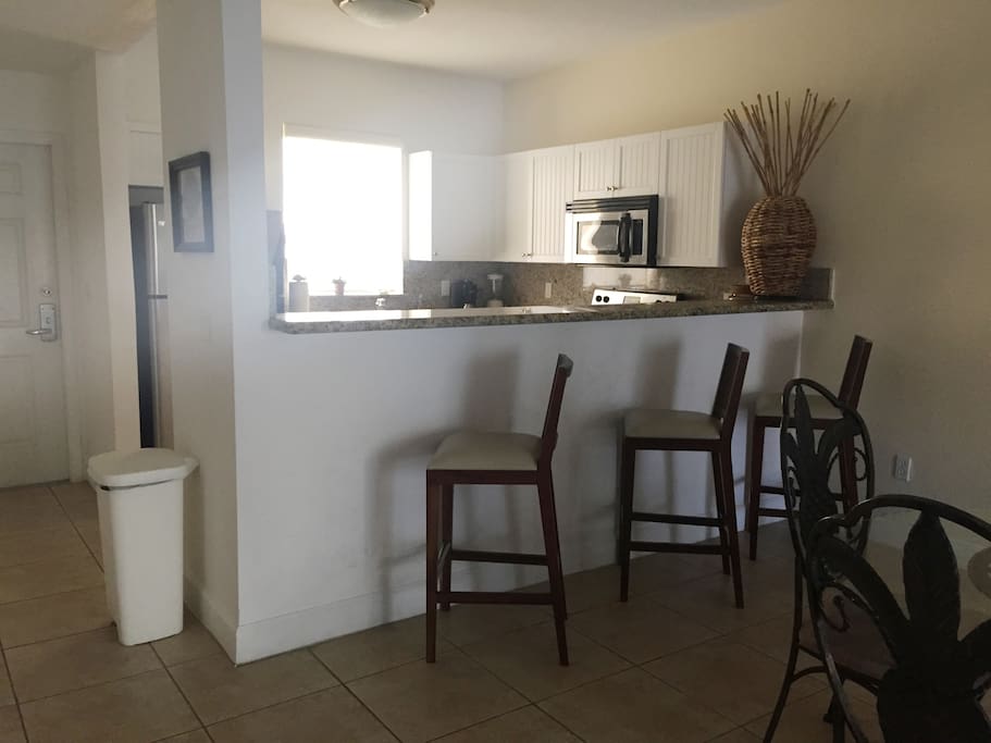 Chair,Furniture,Dining Room,Indoors,Room