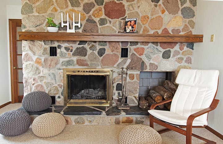 Get cozy and warm by the hand-crafted stone hearth. The wood-burning fireplace provides a welcoming, relaxing environment for you and your companions, with plenty of hand-cut wood logs provided on site. Sitting by the fire, you can have a spectacular view