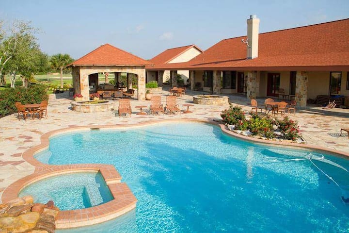 Rockin Star Ranch 150 Acres To Explore And Enjoy Farm Stays For Rent In Brenham Texas United States