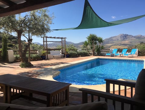Beautiful Restored Farmhouse, Private Pool, Malaga