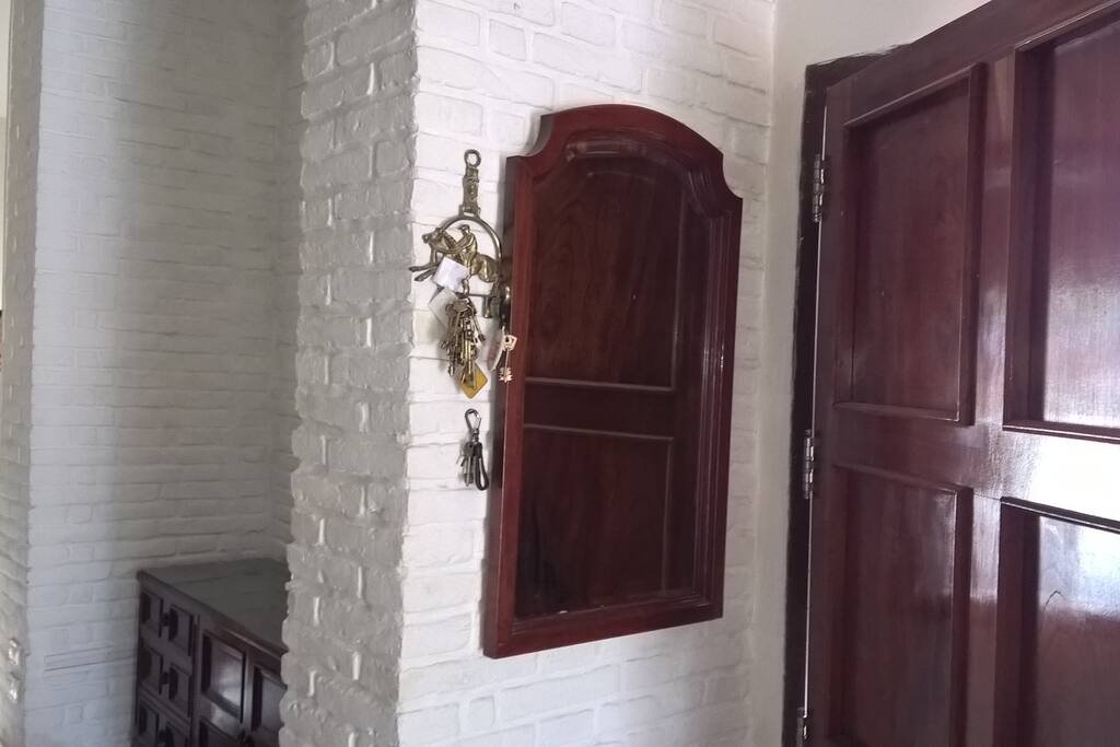 Puerta de entrada al departamento