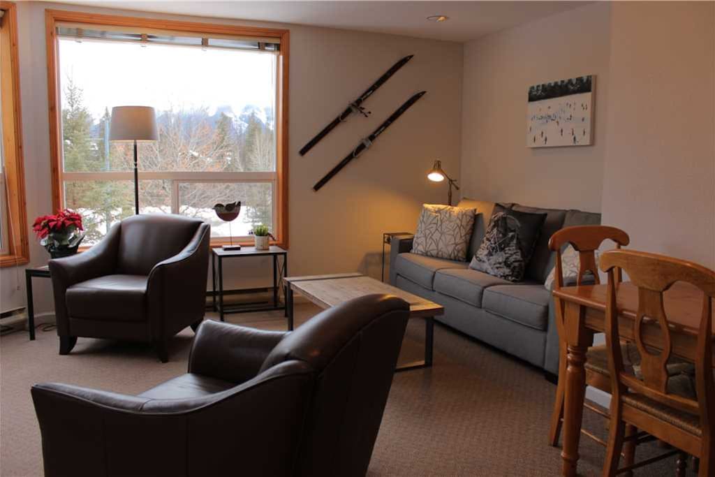 T326 Living Room 3