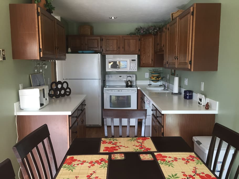 Kitchen & Dining Room