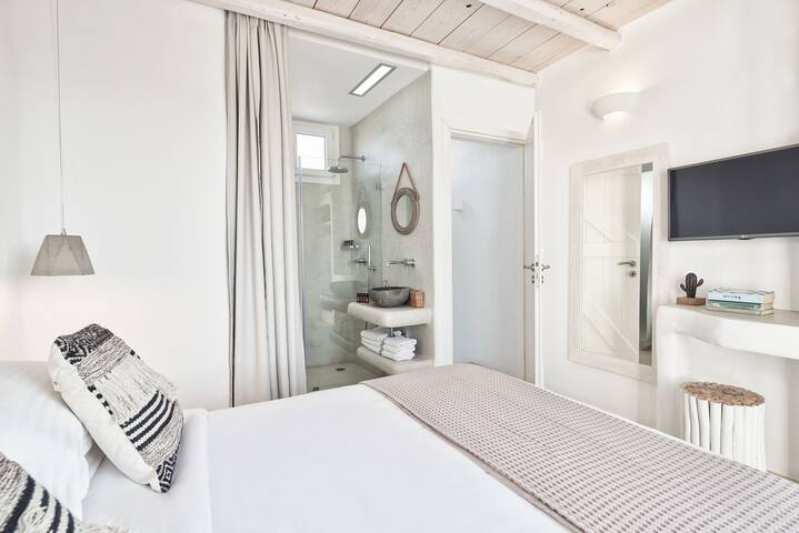 Naxian Utopia Luxury Villas & Suites | Naxos Island managed Airbnb listing 2