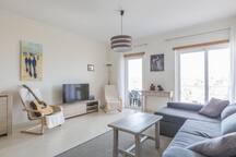 Private room in new appartment with swiming pool.