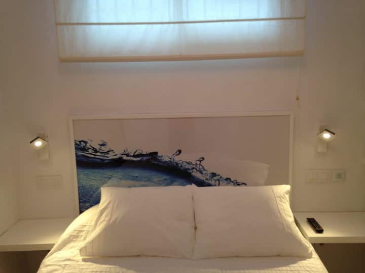 Camera matrimoniale con letto matrimoniale