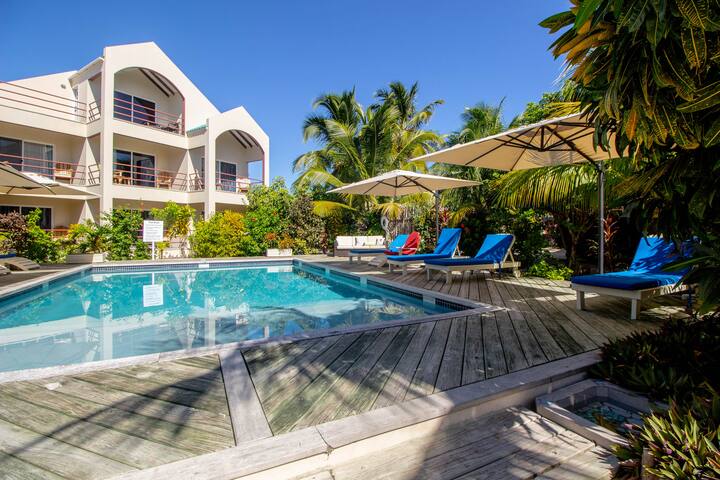 Tres Cocos Resort managed Airbnb listing 1