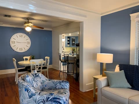 Top Airbnb: Cooper Cottage: Cozy, Convenient and Comfortable in Tarpon Springs