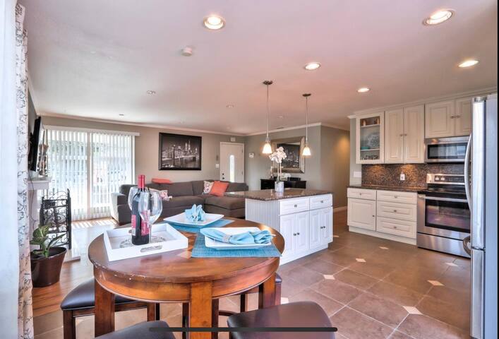 Hillside house with breathtaking view gallery image 4