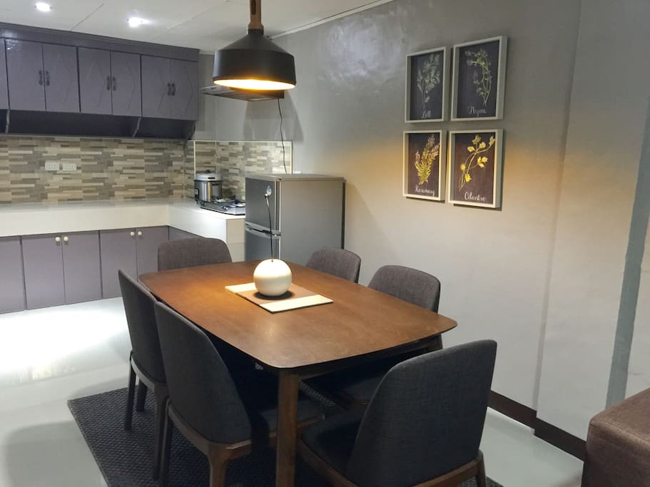 dining room/kitchen