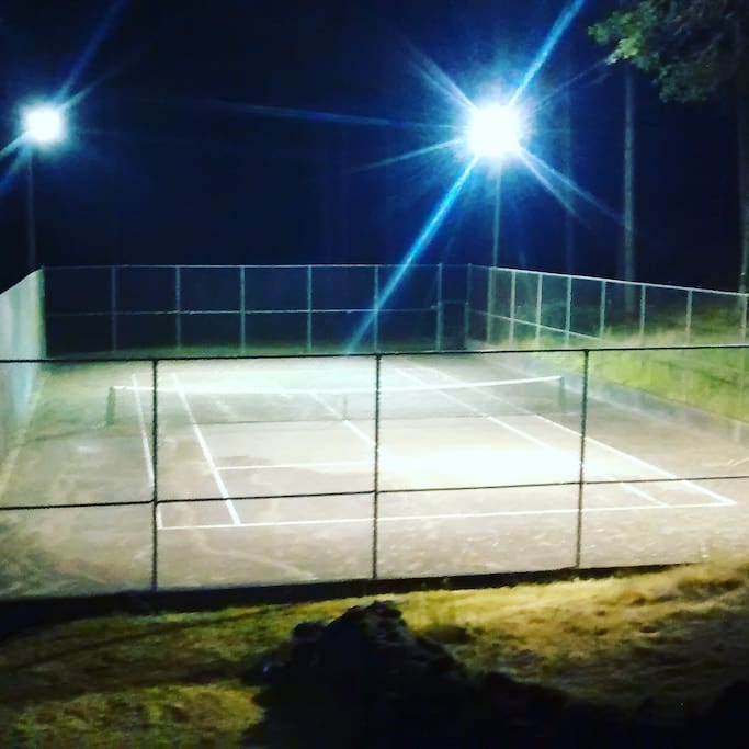 Tennis & Basketball court